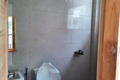 bathroom 4