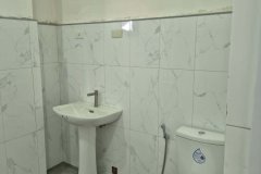 guest-bathroom-close-up