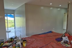 living-room-with-tile-protection-tarp