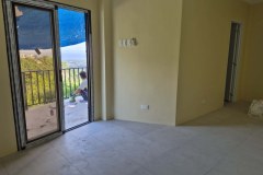 masters-bed-overlooking-view